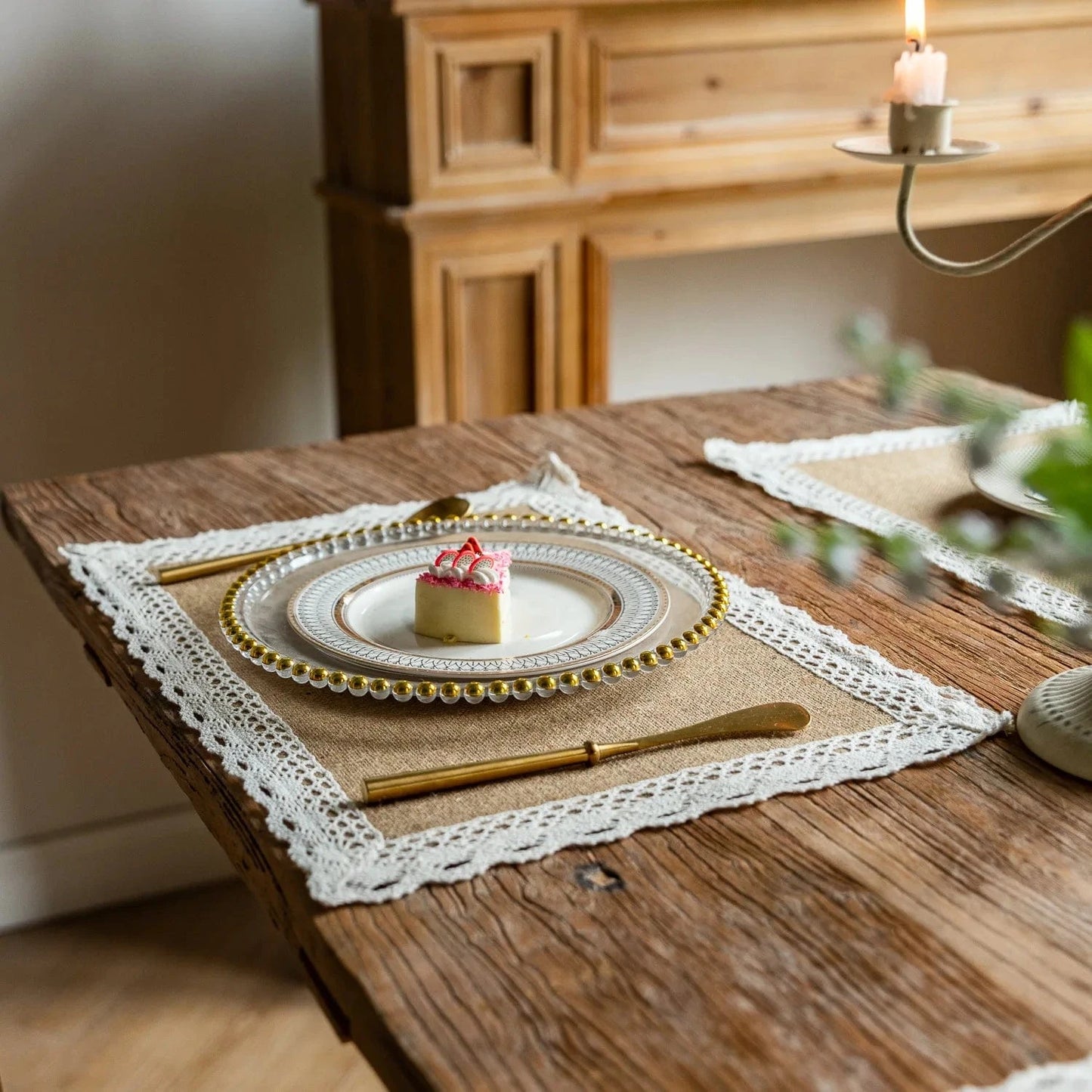 Set de table lin et dentelle | Contour | Joli Set de Table