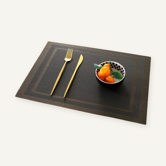 Set de table rectangulaire pvc | Moderne maison sur fond beige