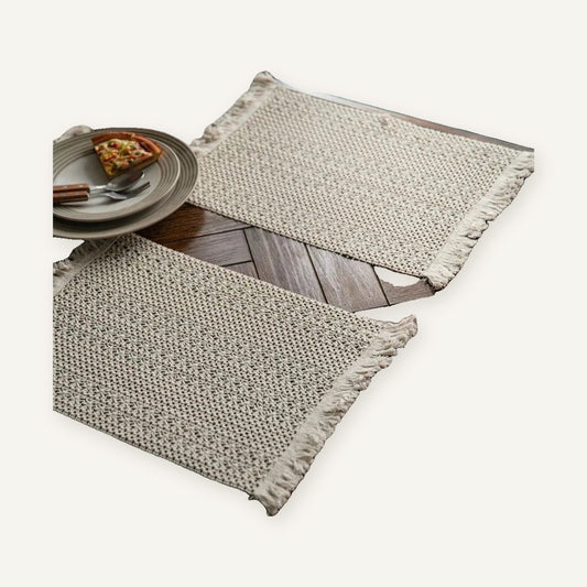 Set de table beige lavable | Fait main sur fond beige