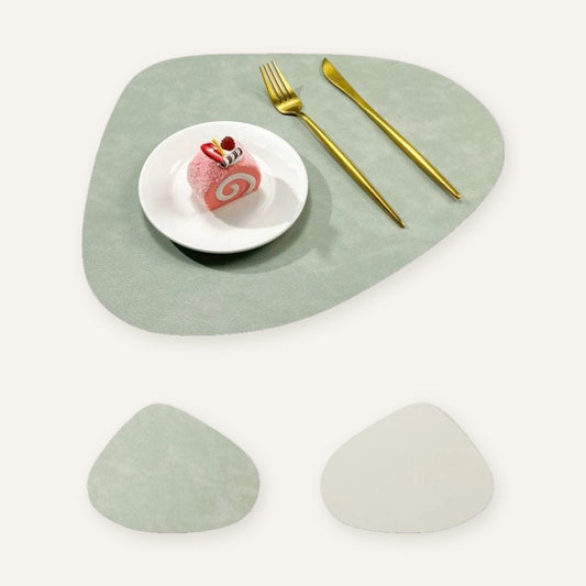 Set de table simili cuir | Luxe sur fond beige